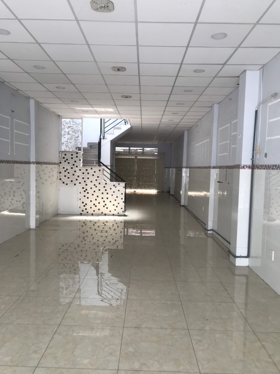 Cho thuê nhà MT Khuông việt Tân Phú 90m2 1 lầu giá 20tr/tháng.