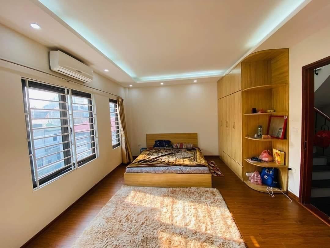 LẠC LONG QUÂN - CẦU GIẤY - 38M2 X 5 TẦNG - MT 5M - NHÀ ĐẸP Ở NGAY - CHỈ NHỈNH 5 TỶ.