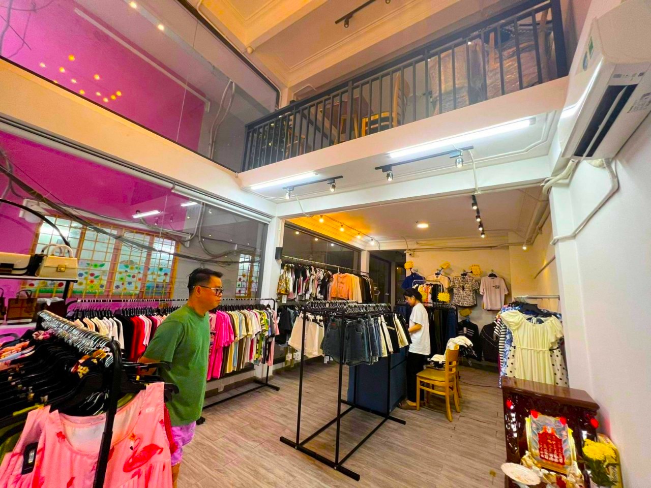 Mặt Tiền Lạc Long Quân 70m2 không lộ giới, 5 Tầng mới Kinh Doanh đỉnh.