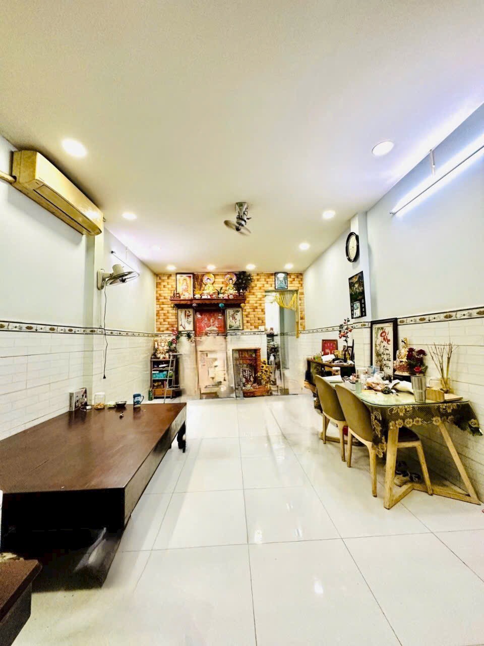 Bán gấp nhà nhà hẻm nở hậu Lạc Long Quân, P.3, Quận 11 với 6.5 tỷ.