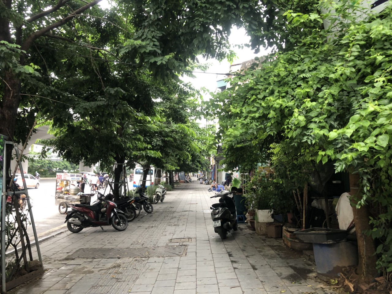 Chính chủ cần bán gấp mảnh đất mặt đường Phạm Văn Đồng gần Hoàng Quốc Việt, công viên Hòa Bình.