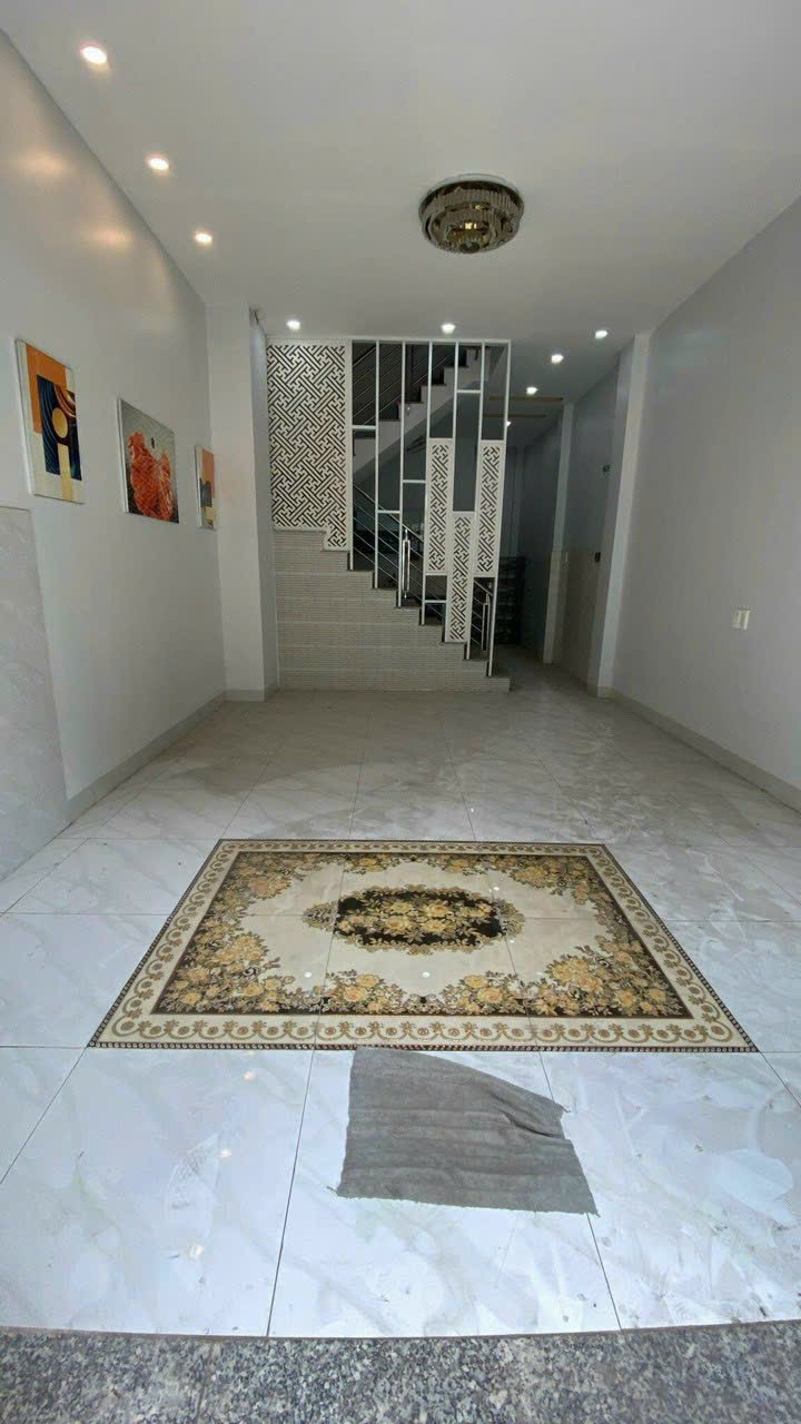 CHO THUÊ NHÀ ĐẸP MÁY LẠNH HXH PHẠM VĂN CHIÊU✨ 4PN 3WC - 11.5 TRIỆU.