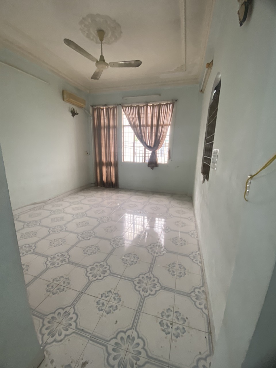 Cho thuê nhà Nguyên Căn MT đường Cư Xá Phú Lâm A, P.12, Quận 6.