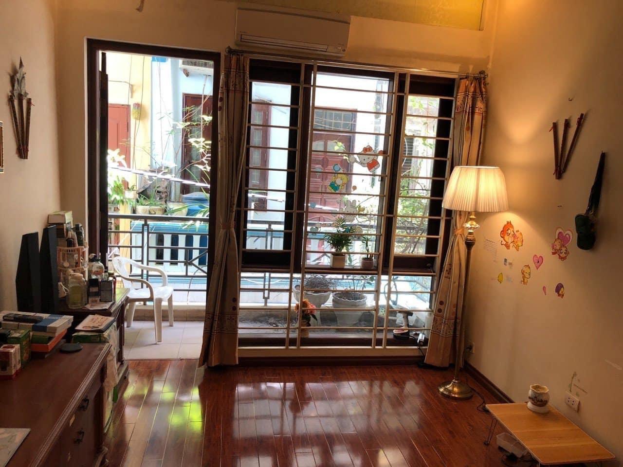 BÁN NHÀ - ĐỘI CẤN - BA ĐÌNH - PHÂN LÔ- Ô TÔ VÀO CỬA- CÁCH Ô TÔ TRÁNH 20M - CÁCH PHỐ 50M - NHÀ ĐẸP Ở NGAY