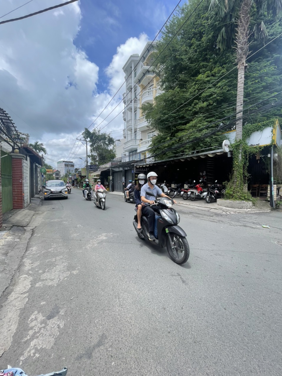 MẶT TIỀN KD SẦM UẤT THÔNG TỨ HƯỚNG ĐS1 , ĐS8 - BÁN GẤP CHỮA BỆNH - CHÍNH CHỦ LÂU ĐỜI - DT 32M2 (3.2X10) 2 TẦNG BTCT.