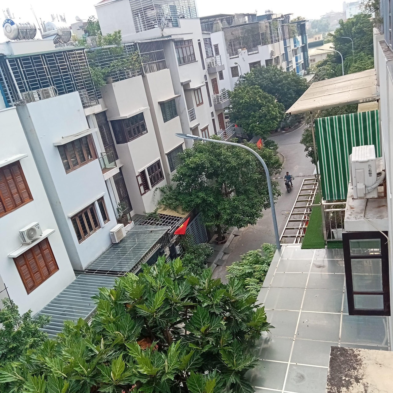 Cần bân nhà Phân Lô, vỉa hè , KD, Ô tô đỗ cửa , Hoàng Văn Thái , TX . DT 75n x 4T, MT 5m . Giá 16,6 tỷ . LH 0989129838.