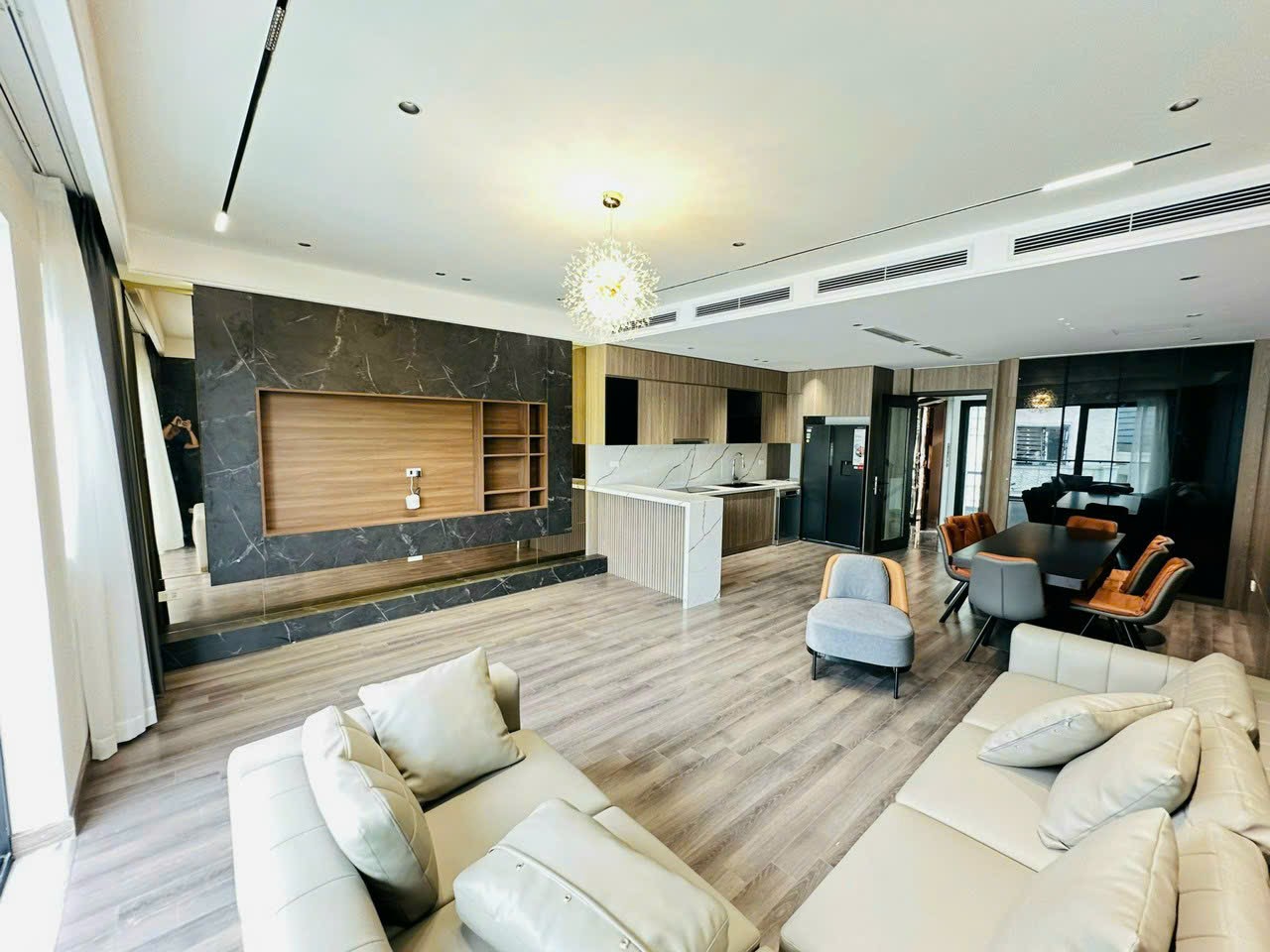 Nguyễn Văn Cừ, Long Biên 75m2, 7 Tầng, Thang Máy, Kinh Doanh, Gara Ô Tô...