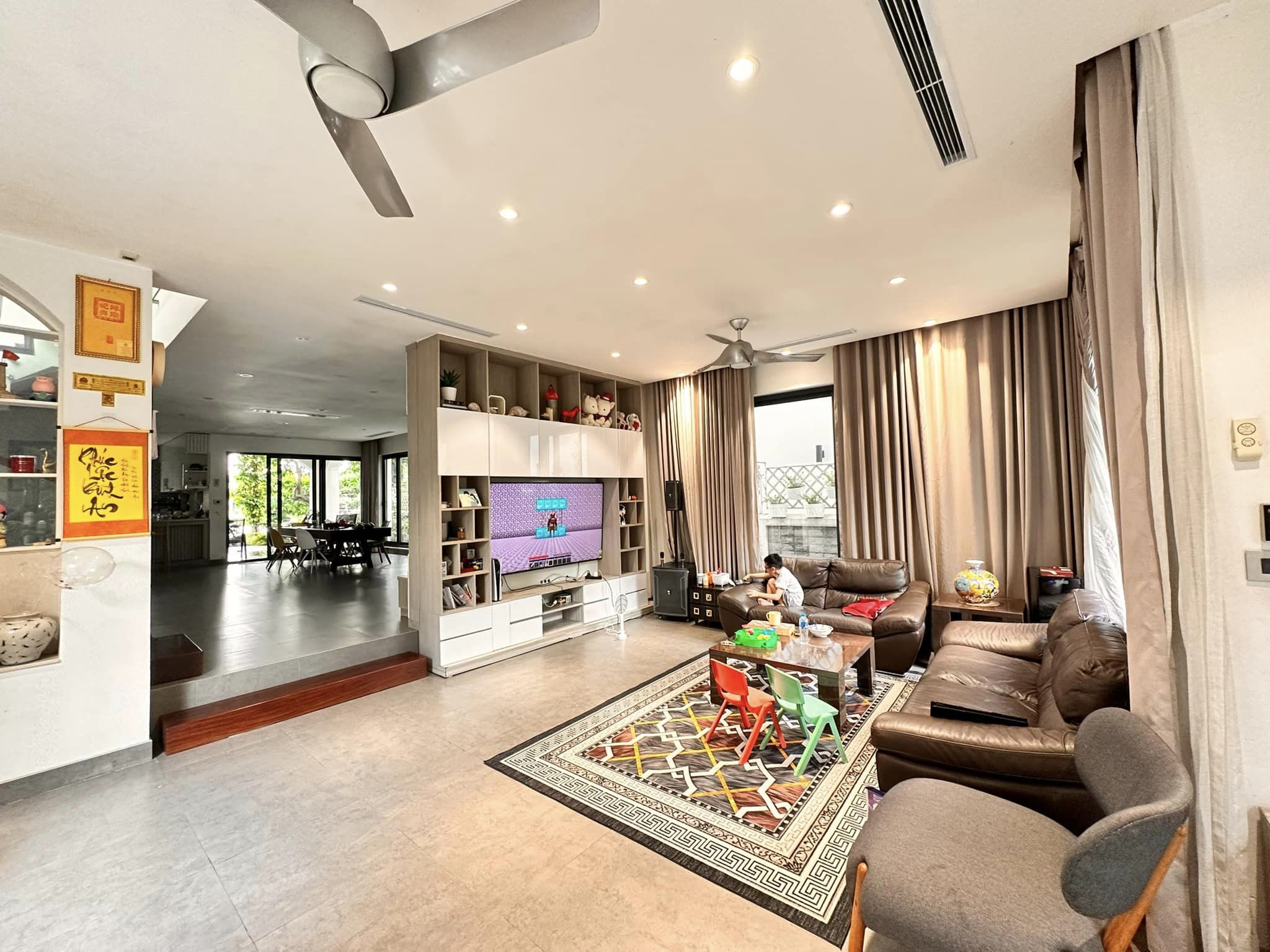 Ô TÔ 7 CHỖ VÀO NHÀ 68m2 - 9.5 tỷ - CẦU GIẤY CÁCH MẶT PHỐ 10M - BÁN ĐẤT TẶNG NHÀ 5 TẦNG