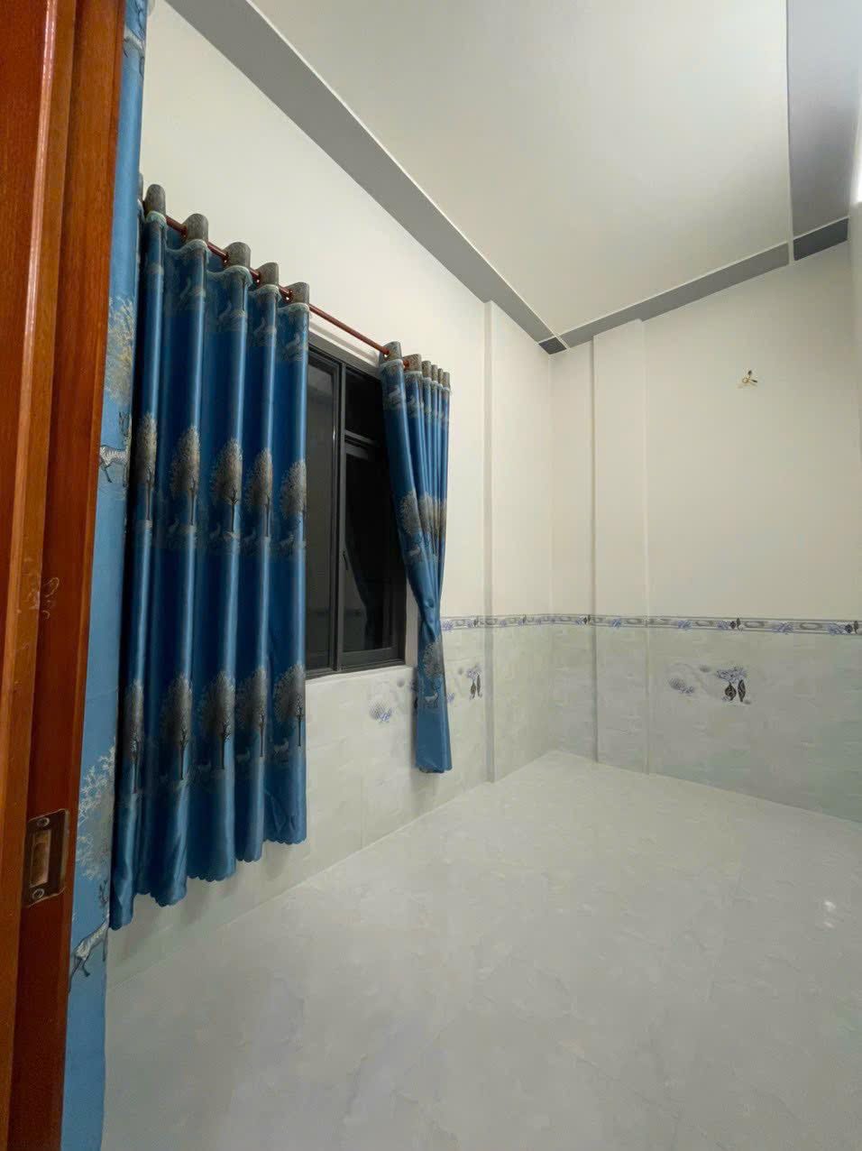 Bán Nhà 2 Mặt Hẻm Âu Cơ P. Bùi Thị Xuân Quy Nhơn , 43m2 , 3 Mê , Giá 1 Tỷ 380Tr.