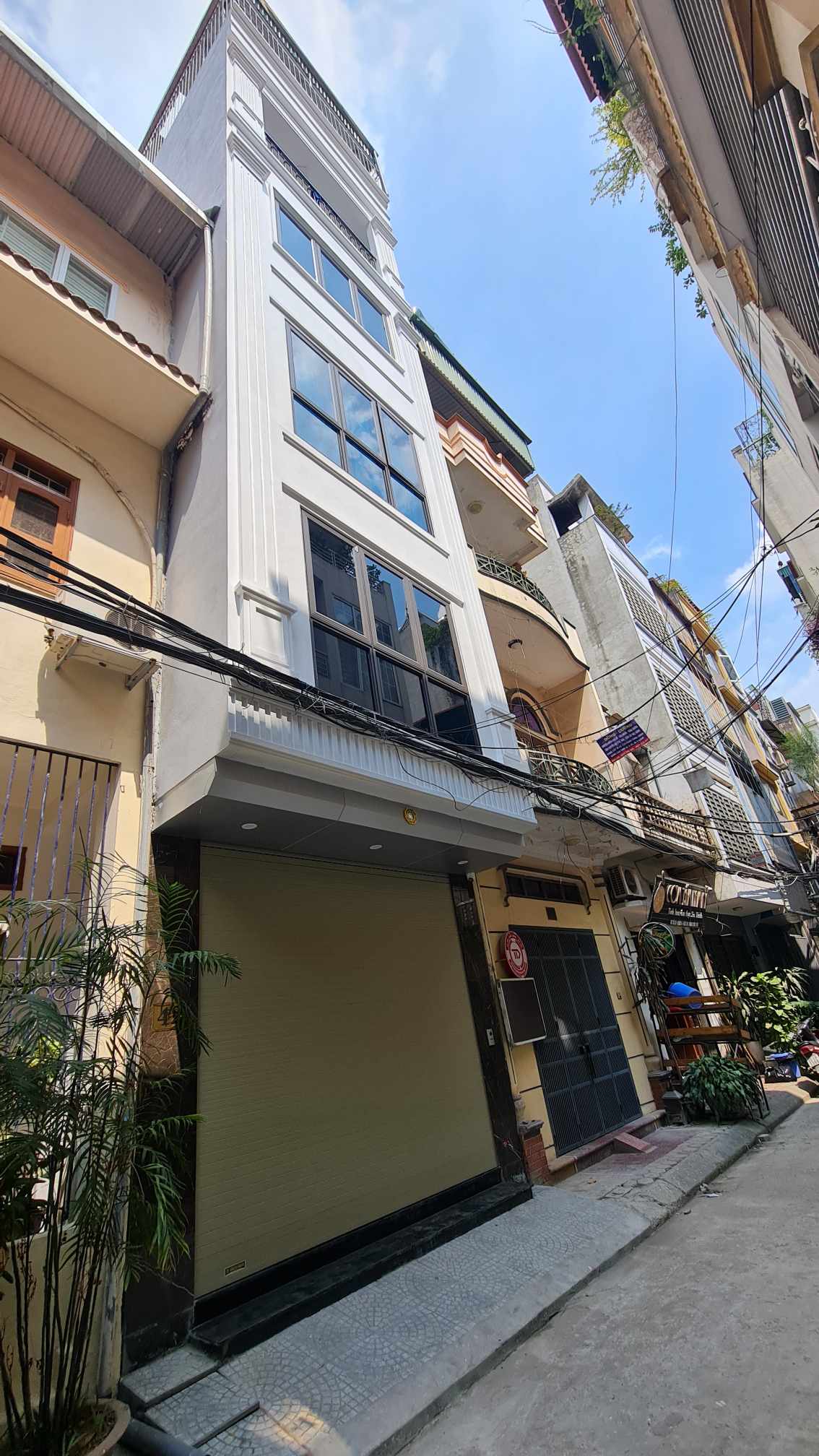 Phân lô ô tô tránh, kinh doanh, phố Trần Quốc Hoàn, Cầu Giấy, 46m2, 5 tầng, MT 4m, nhà cực đẹp, giá nhỉnh 9 tỷ