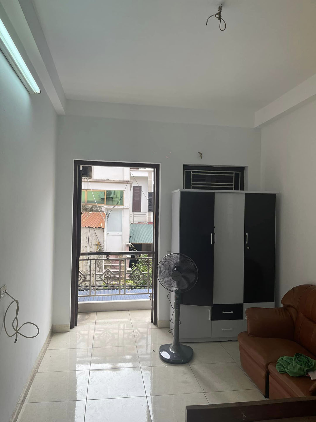 Bán nhà trung tâm Việt Hưng, Long Biên, ngõ ô tô thông, cách 1 nhà ô tô tránh, 57M, nhỉnh 4 tỷ.