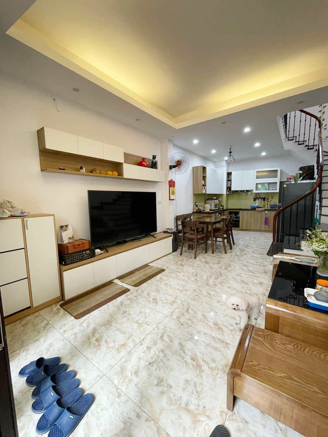 Nhà đẹp Ngọc Thuỵ, ngõ nông, ba gác đua, vài bước ra ô tô, 36M, hơn 4 tỷ.