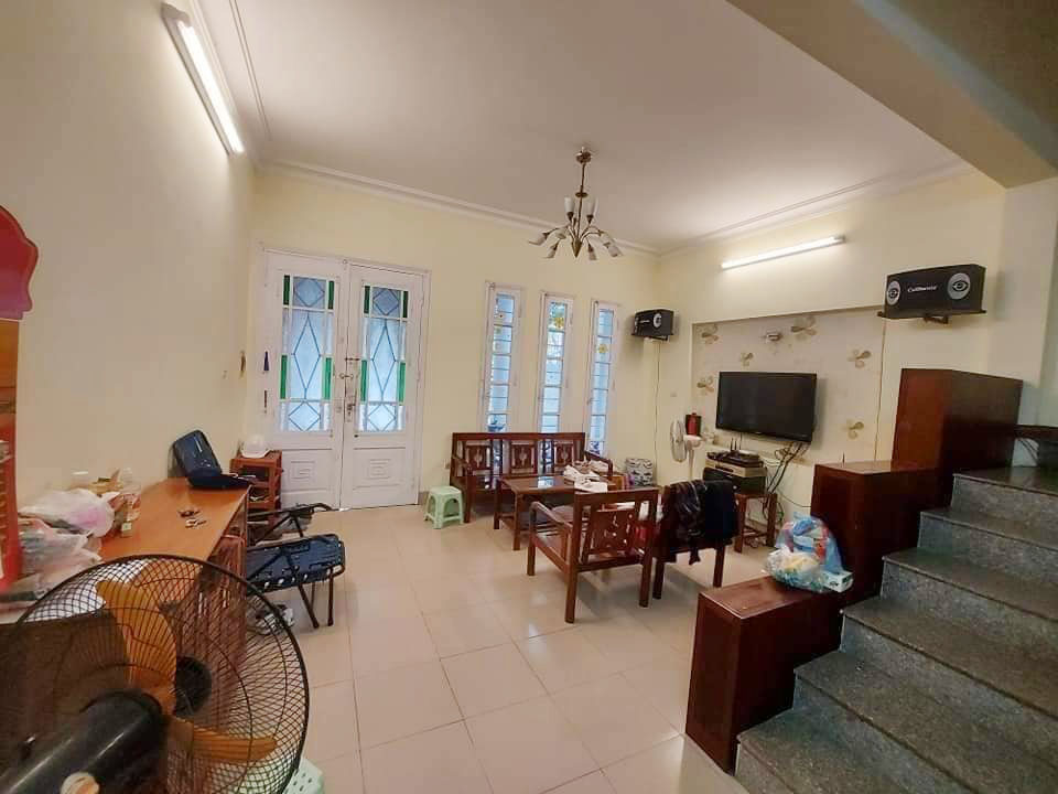 Bán nhà hai mặt đường ô tô tránh, vỉa hè Ngọc Thuỵ, 80M, 14 tỷ.