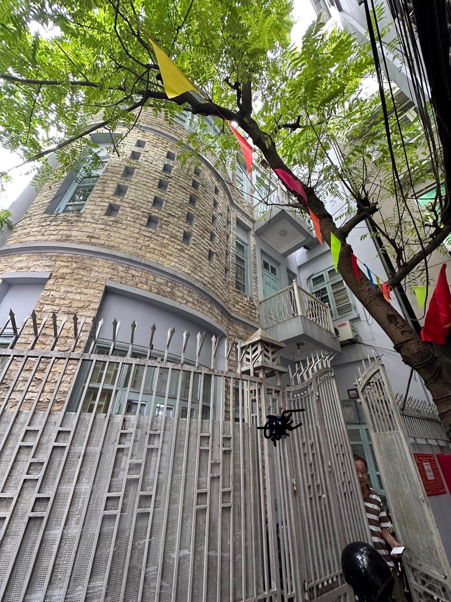 BÁN NHÀ ĐẸP LÔ GÓC PHỐ GIANG VĂN MINH BA ĐÌNH 15.8 TỶ 78m 4T MT10m NGÕ OTO CÁCH PHỐ 20M