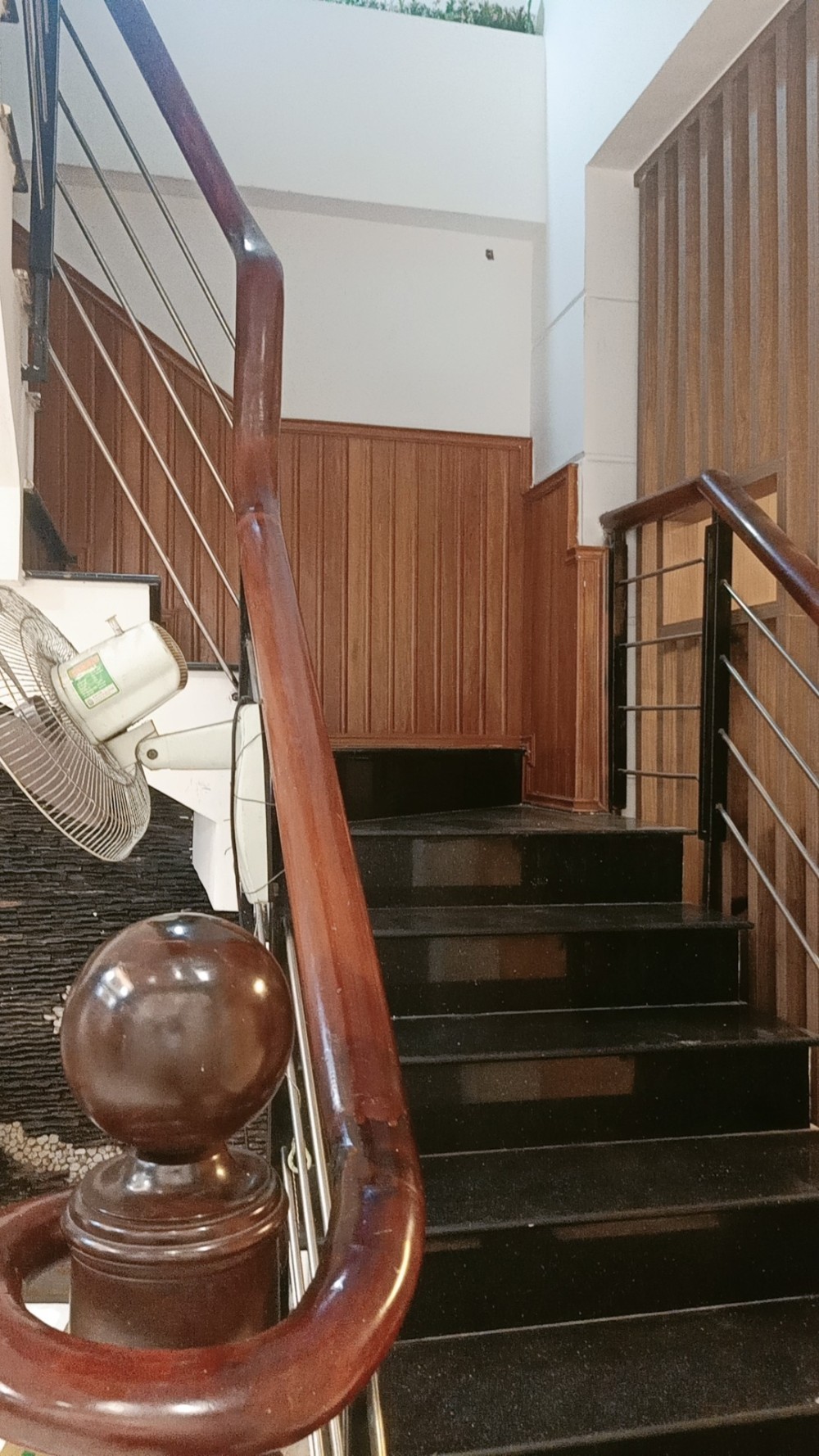 Bàn nhà mặt tiền Lê Trung Nghĩa, Tân Bình, 4 tầng, 4x23, cực xịn, giá rẻ.