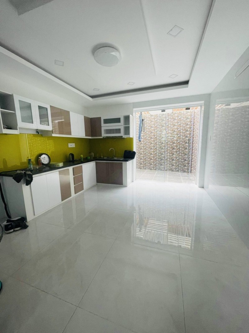 Bán nhà hẻm 6m Thiên Phước, Tân Bình, 70m2, nở hậu, 3PN, chỉ 8 tỷ XX