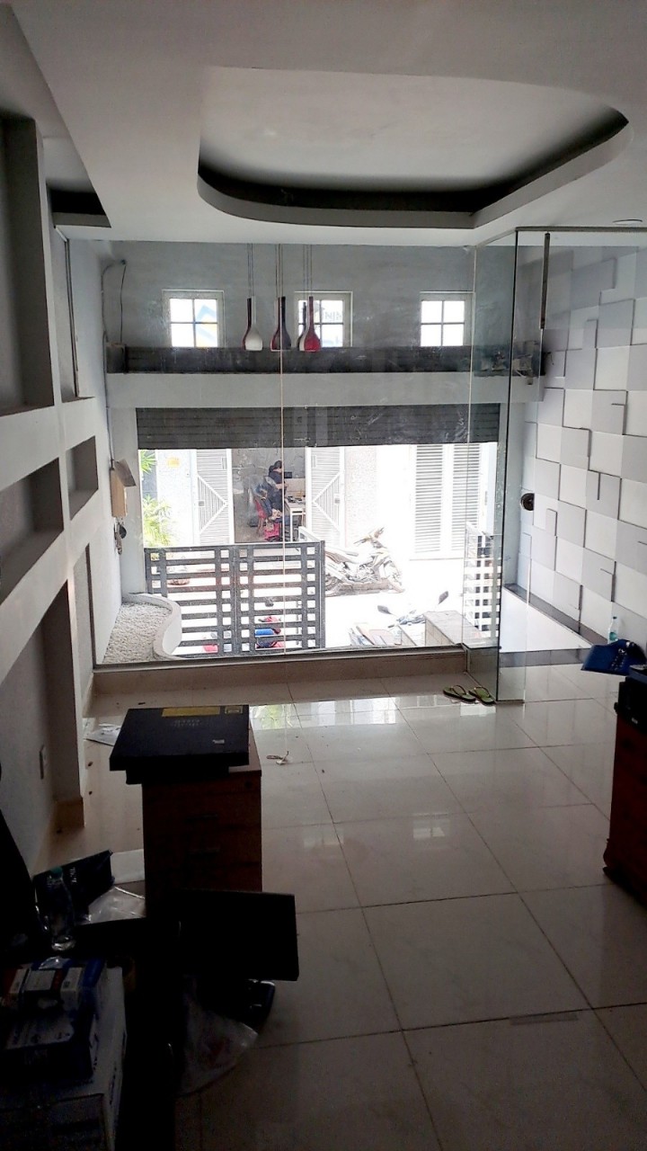 Bán nhà khu phân lô Lữ Gia - Hẻm xe tải- 56m2 - 5 tầng có hầm để xe.