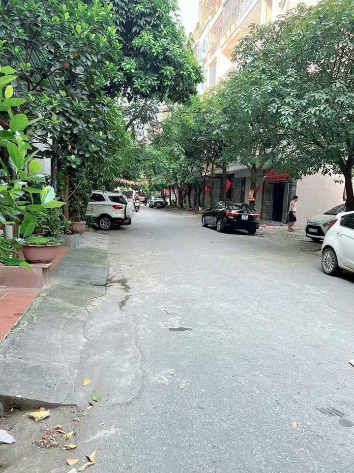 Bán nhà Mỗ Lao phân lô, tô tô tránh, vỉa hè 50m 7.2 tỷ.