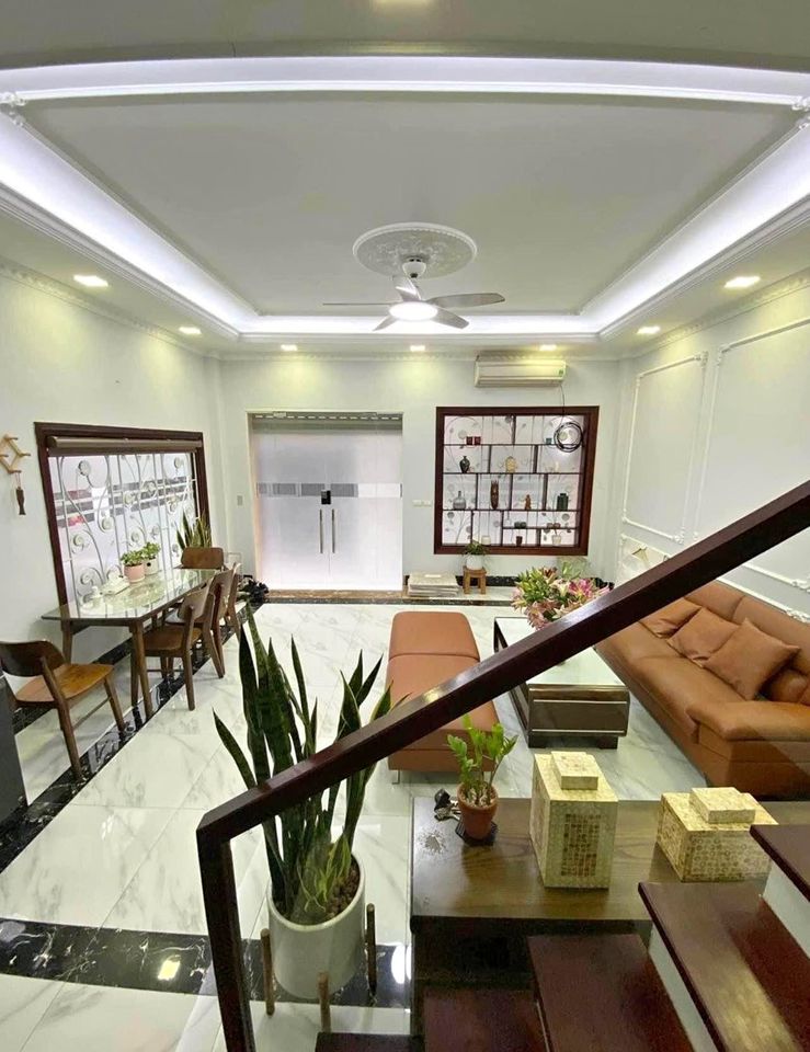 BÁN NHÀ TÂY SƠN, ĐỐNG ĐA, GIÁ ĐẦU TƯ, Ô TÔ, KINH DOANH, NGÕ THÔNG,78M2 x 5T, CHỈ 9.2 TỶ