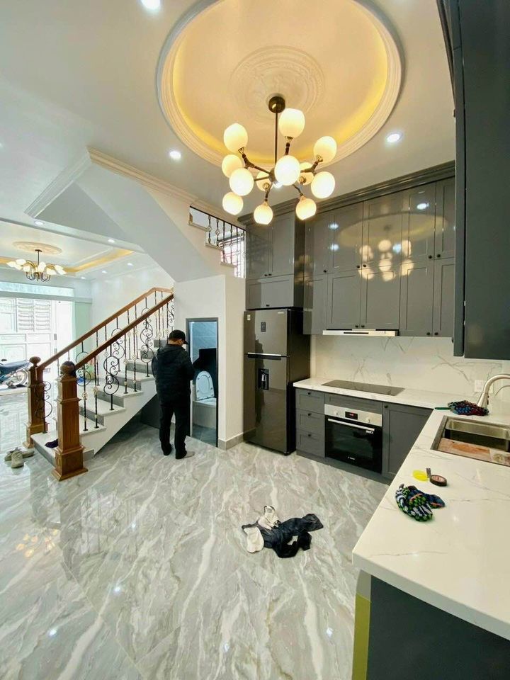 Bán nhà phố Kim Ngưu , 36m x 4 tầng, ngõ thông, 3 gác đua SH, giá 4 tỷ500.