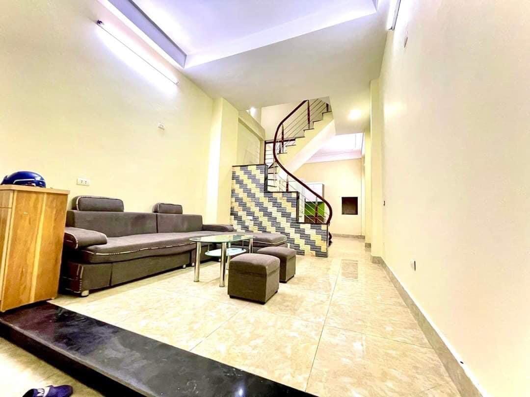 Cần bán gấp nhà Yên Lộ Yên Nghĩa dân xây, 20m ra oto, ngõ thông, 40mm 3T giá 2.58 tỷ.