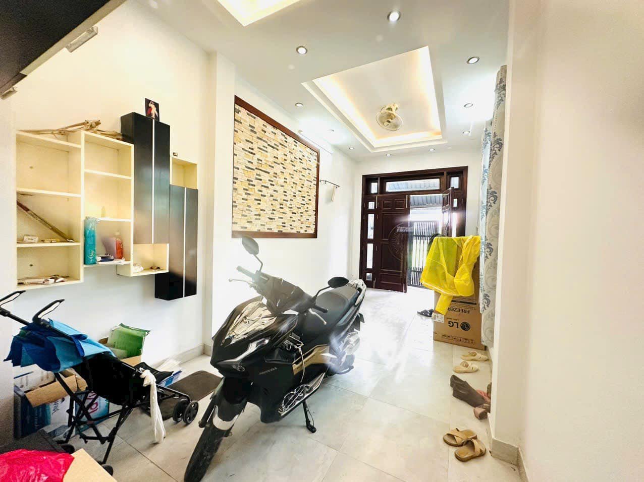 Không tin Được 4 tầng 76m2 Lô góc có 4,25 tỷ Thạnh Xuân Q12 TPHCM.