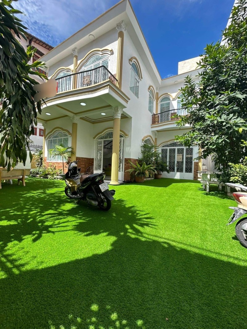 BIỆT THỰ ĐẲNG CẤP KHU VIP NGAY CHỢ TÂN BÌNH.