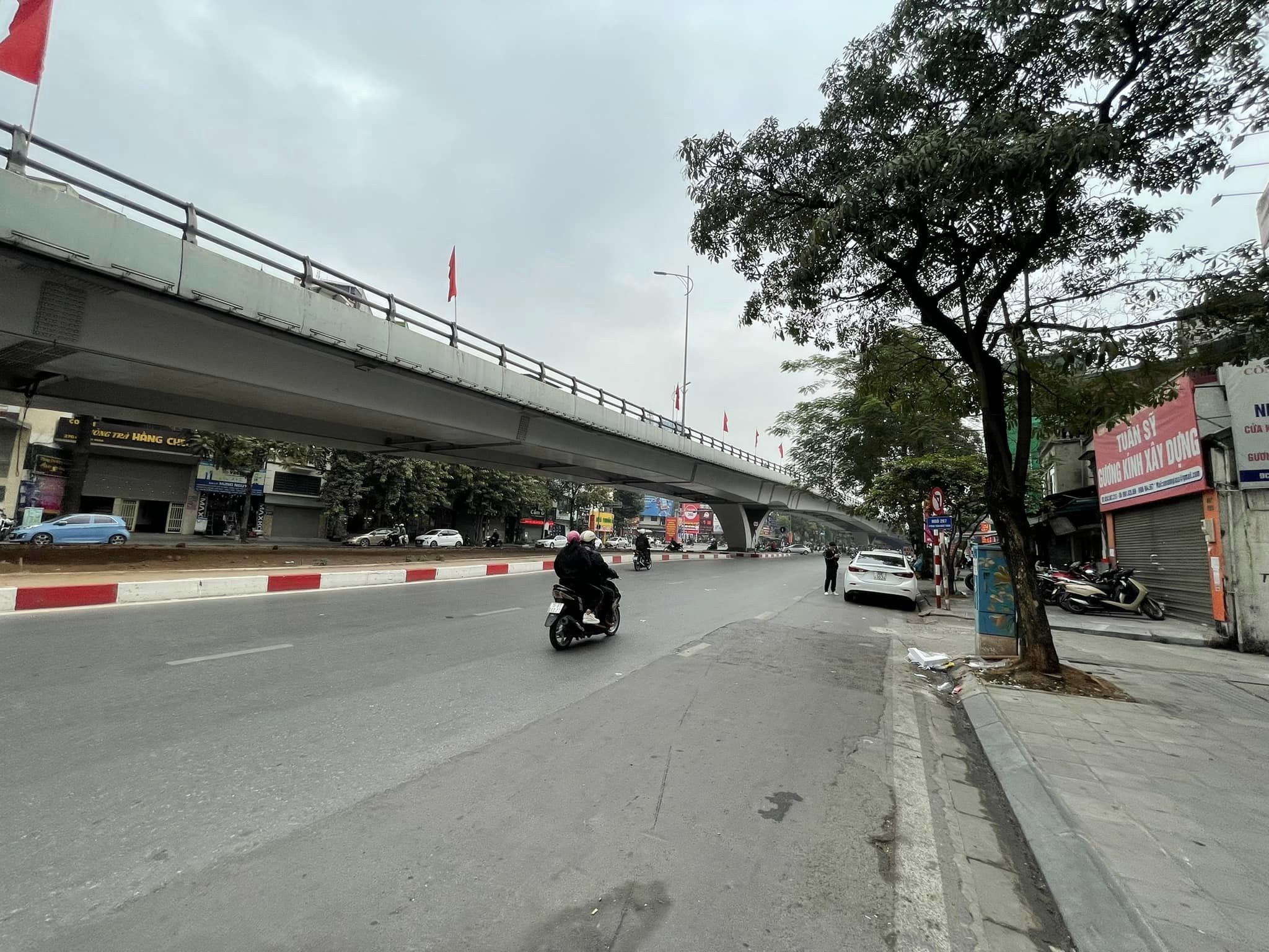 BÁN NHÀ MẶT PHỐ TRẦN KHÁT CHÂN 40M2 5 TẦNG – MT 4M - VỈA HÈ KINH DOANH – GIÁ 14.8 TỶ.