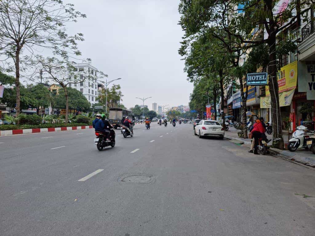 BÁN NHÀ MẶT PHỐ TRẦN KHÁT TRÂN 40M2 6 TẦNG - MT 4.2M– LÔ GÓC - KINH DOANH SẦM UẤT – 16 TỶ.