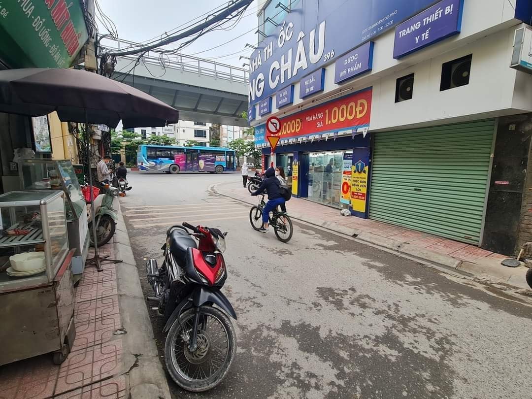 BÁN NHÀ MẶT PHỐ GỐC ĐỀ 42M2 5 TẦNG – MẶT TIỀN 4.1M- KINH DOANH SẦM UẤT – GIÁ 10.5 TỶ.