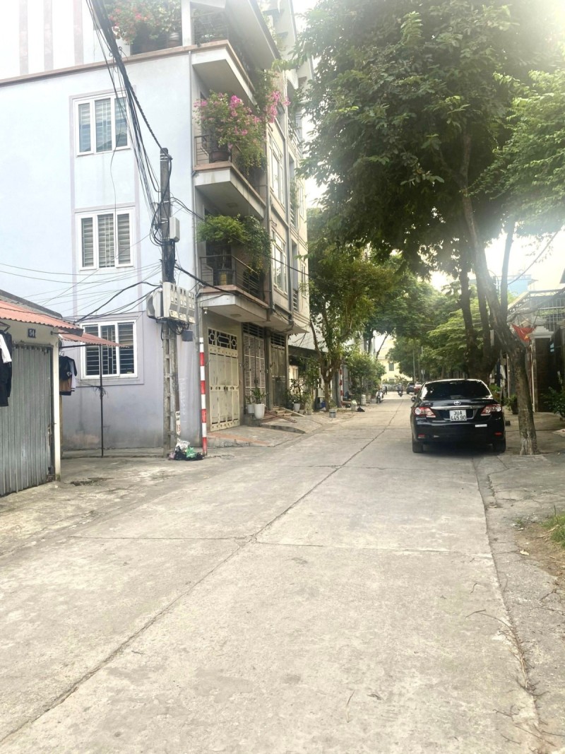 BÁN NHÀ TƯ ĐÌNH - KINH DOANH Ô TÔ TẢI TRÁNH - CẠNH SÂN GOLF LONG BIÊN – GẦN KĐT HIM LAM.