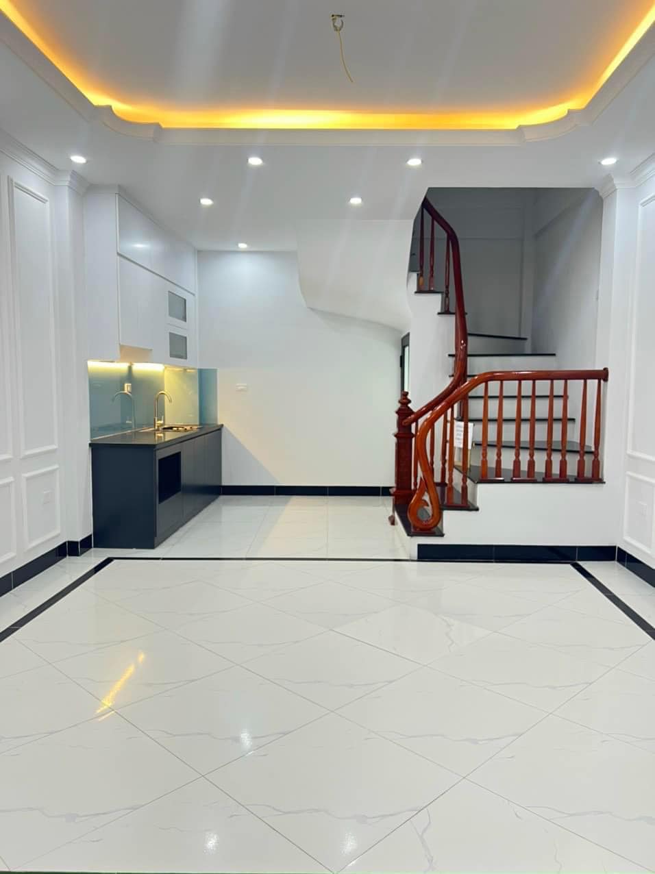 CHƯA ĐẾN 3 TỶ CÓ NGAY NHÀ ĐẸP 5 TẦNG MỚI TINH 36M2 TẠI XUÂN PHƯƠNG.