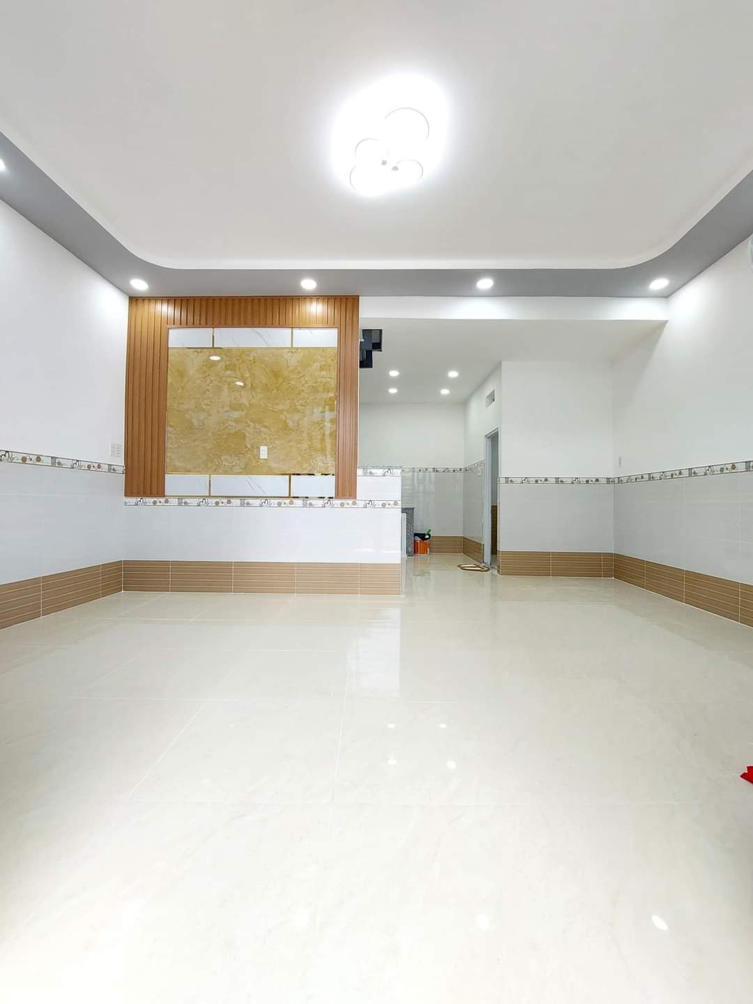 Bán Nhà Sổ Chung 1/ Đường Trần Thị Cờ, 5,5x7m, 2 Tầng, Vị Trí Đẹp.