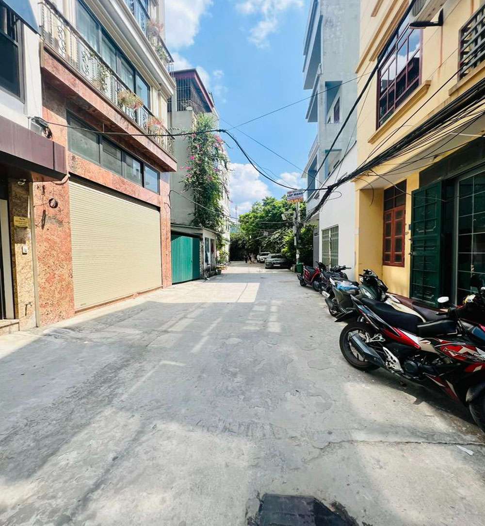 Bán nhà Cổ Linh, Long Biên, oto tránh, sát phố, vuông 63m, mặt tiền: 4.8m, 6 tỷ.