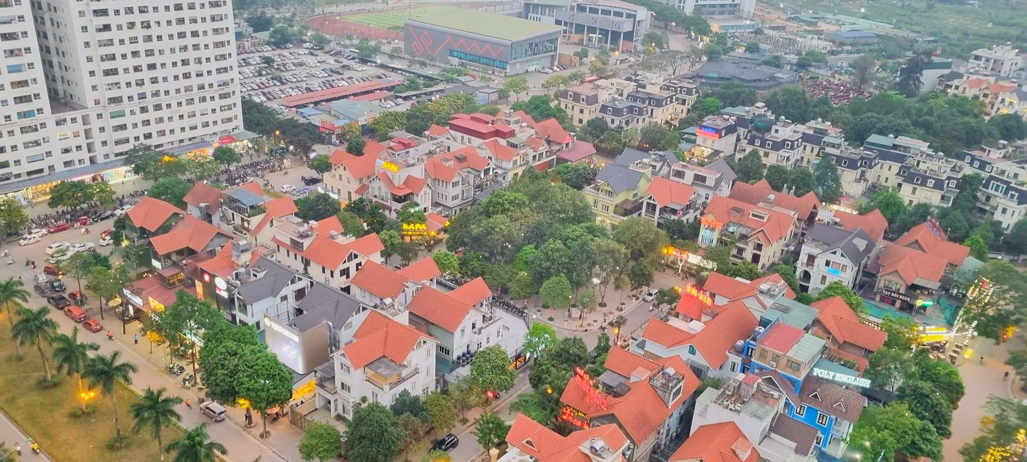RẺ TỤT QUẦN ! CẮT LỖ BÁN GẤP BIỆT THỰ KHU ĐÔ THỊ KIỂU MẪU LINH ĐÀM ĐẦU TIÊN CỦA VIỆT NAM 200 MÉT 10 MÉT MẠT TIÊN MỘT