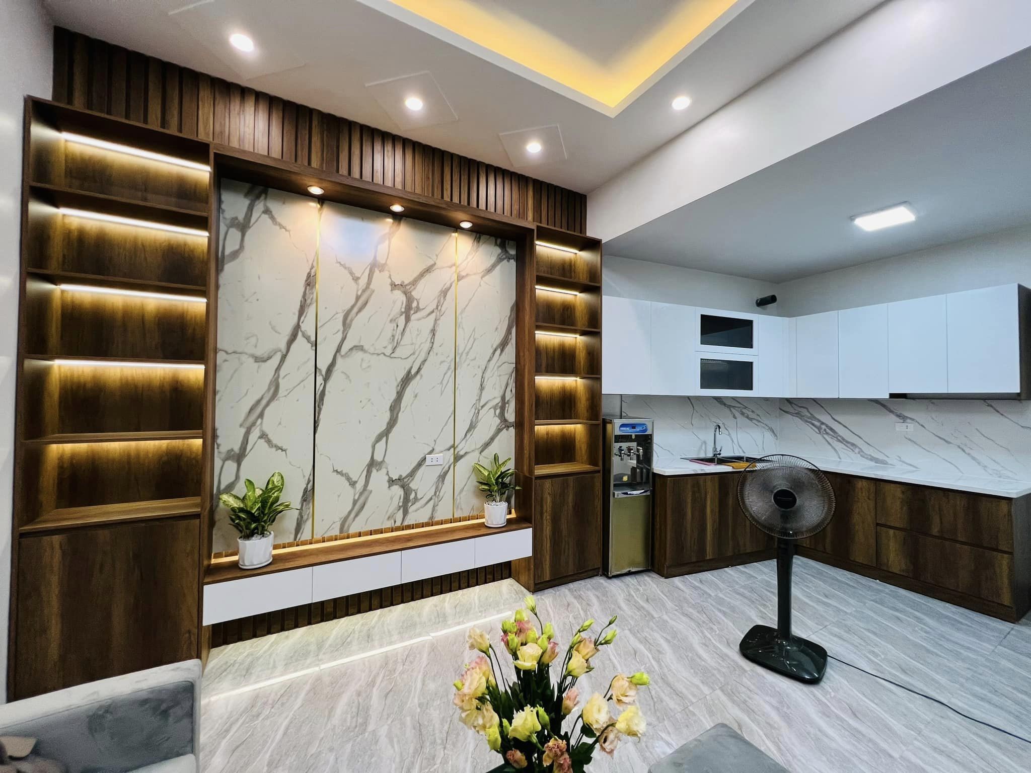 NHỈNH 1X TỶ CÓ NGAY NHÀ MẶT TIỀN KINH DOANH TẠP HOÁ 25m2 TT ĐỐNG ĐA MẶT NGÕ THÔNG TỨ PHÍA.