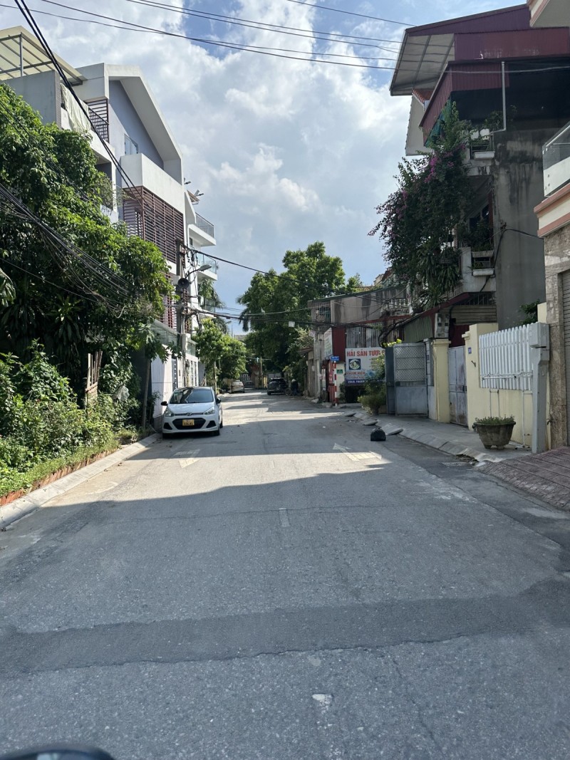 BÁN ĐẤT THANH AM – MẶT TIỀN RỘNG – NGÕ TO 3 OTO TRÁNH – VỈA HÈ – KHU PHÂN LÔ BỘ CÔNG AN