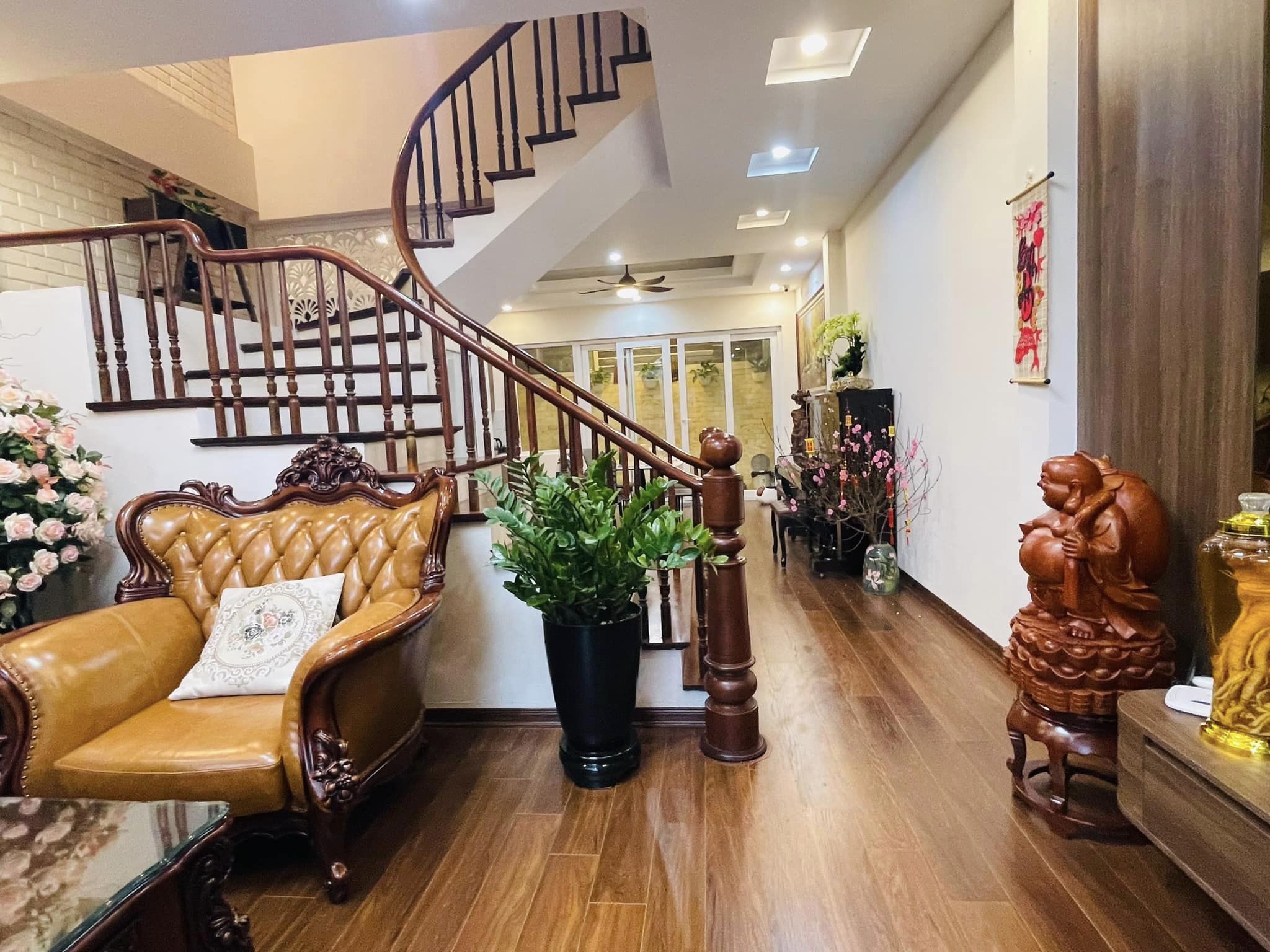 Bán nhà Nguyễn Hoàng Mỹ Đình ở, kinh doanh ô tô 45m chỉ 8.6 tỷ.