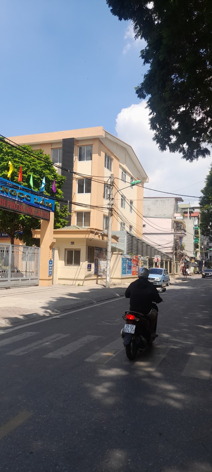 BÁN NHÀ MẶT PHỐ NGUYỄN VĂN CỪ - KINH DOANH – DÒNG TIỀN ỔN ĐỊNH.