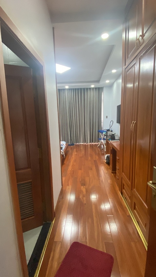 HẠ 3TỶ- KHU LÊ MINH XUÂN NGAY CHỢ TÂN BÌNH 74M2- 5TẦNG - ÔTÔ NGỦ TRONG NHÀ-NỘI THẤT XỊN.