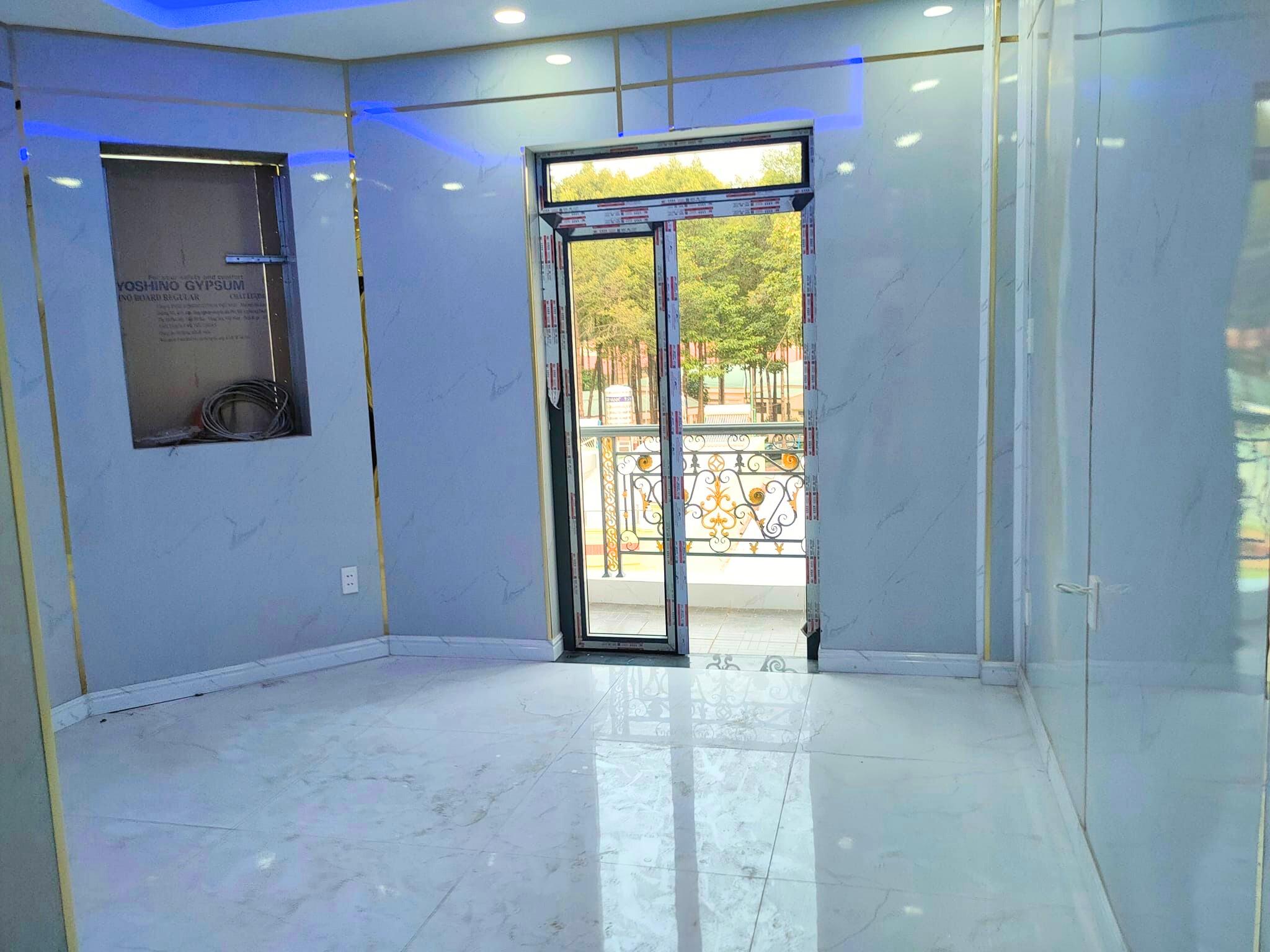 Bán Nhà 5 Tầng Mới Đẹp Mặt Tiền Đường Bàn Cờ Trung Mỹ Tây Quận 12.