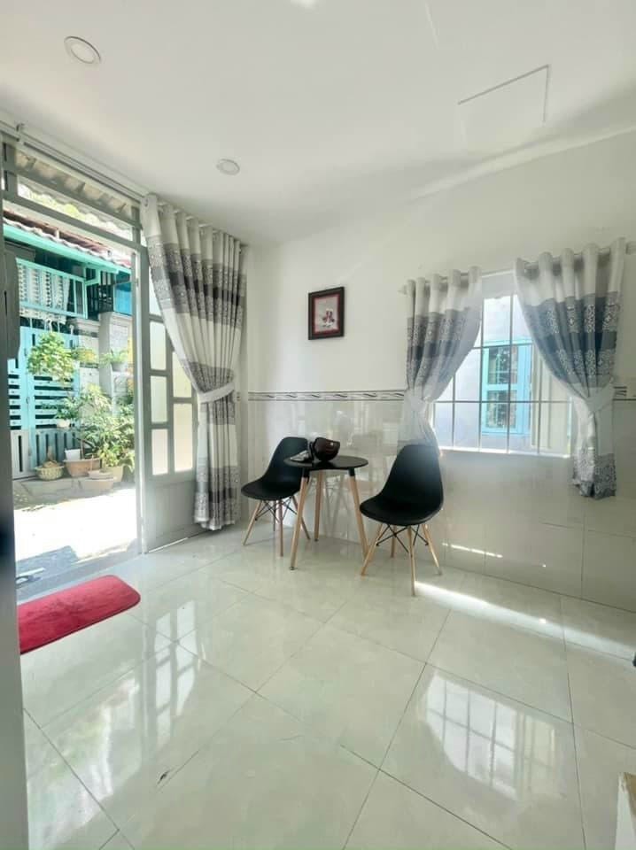 Nhà sổ hồng riêng, 1 trệt, 1 lững ngay Lê Văn Khương chỉ nhỉnh 1tỷ