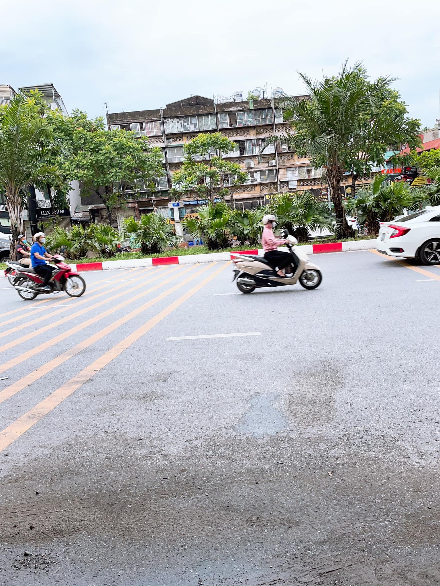 BÁN NHÀ MẶT PHỐ TRẦN KHÁT TRÂN 35M2 5 TẦNG - MT 6.3M– KINH DOANH SẦM UẤT – GIÁ 16.9 TỶ.