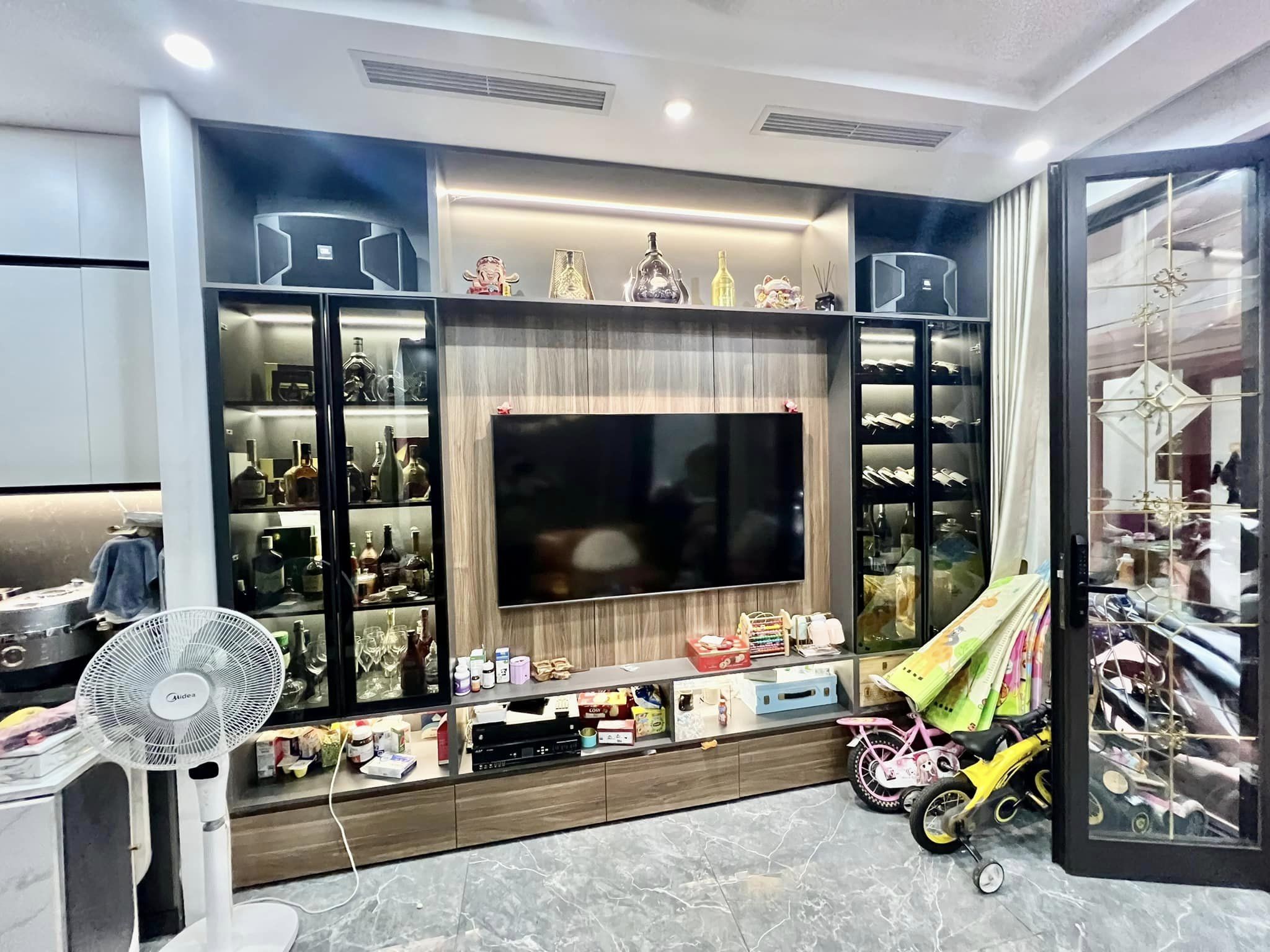 Bán nhà phố Bạch Mai, 31m2 x 6 tầng, nhà không thể đẹp hơn.