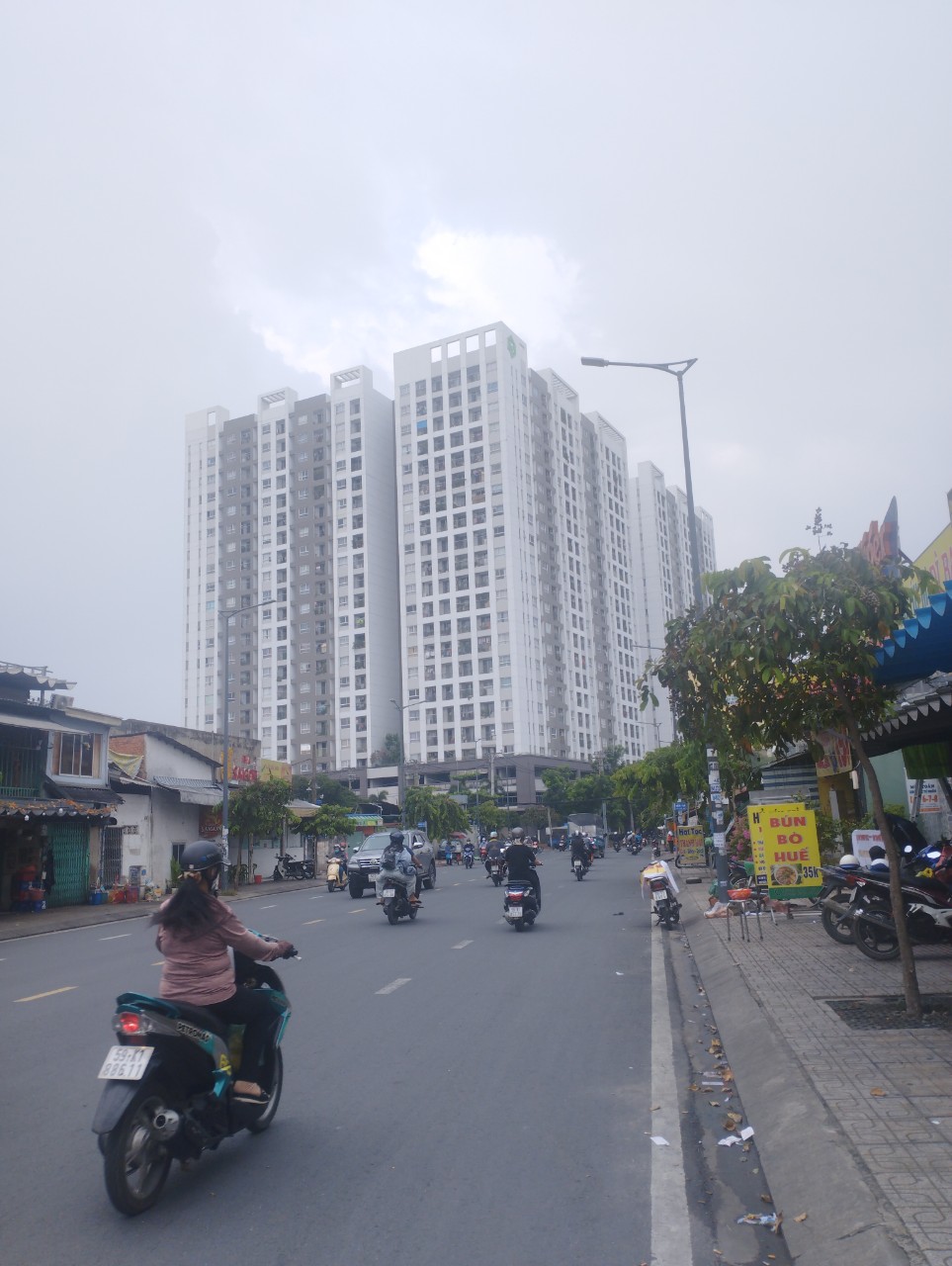 Ngộp Tô Hiệu - Tân Phú - HXH KInh Doanh - 60m2 - 2 tầng.