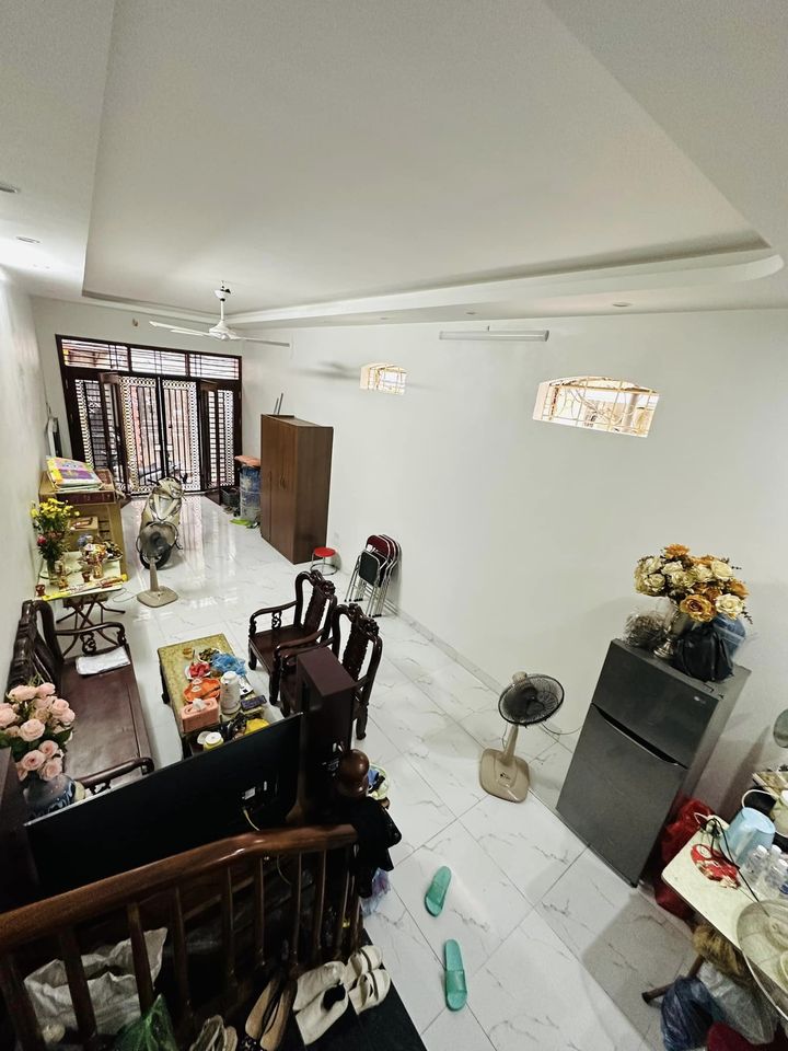 Bán nhà phố Trung Phụng, Đống Đa, gần phố, ở ngay, KD nhỏ 5 tầng 48m2 giá 6,9 tỷ.