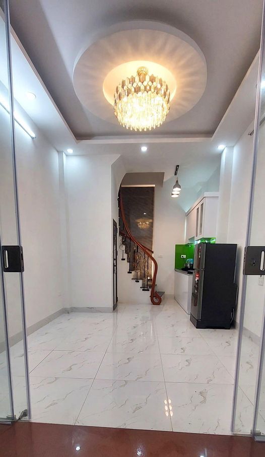 Bán nhà ngõ Chùa Liên Phái, Bạch Mai, mới đẹp ở ngay 5 tầng 20m2 giá 2.94 tỷ.