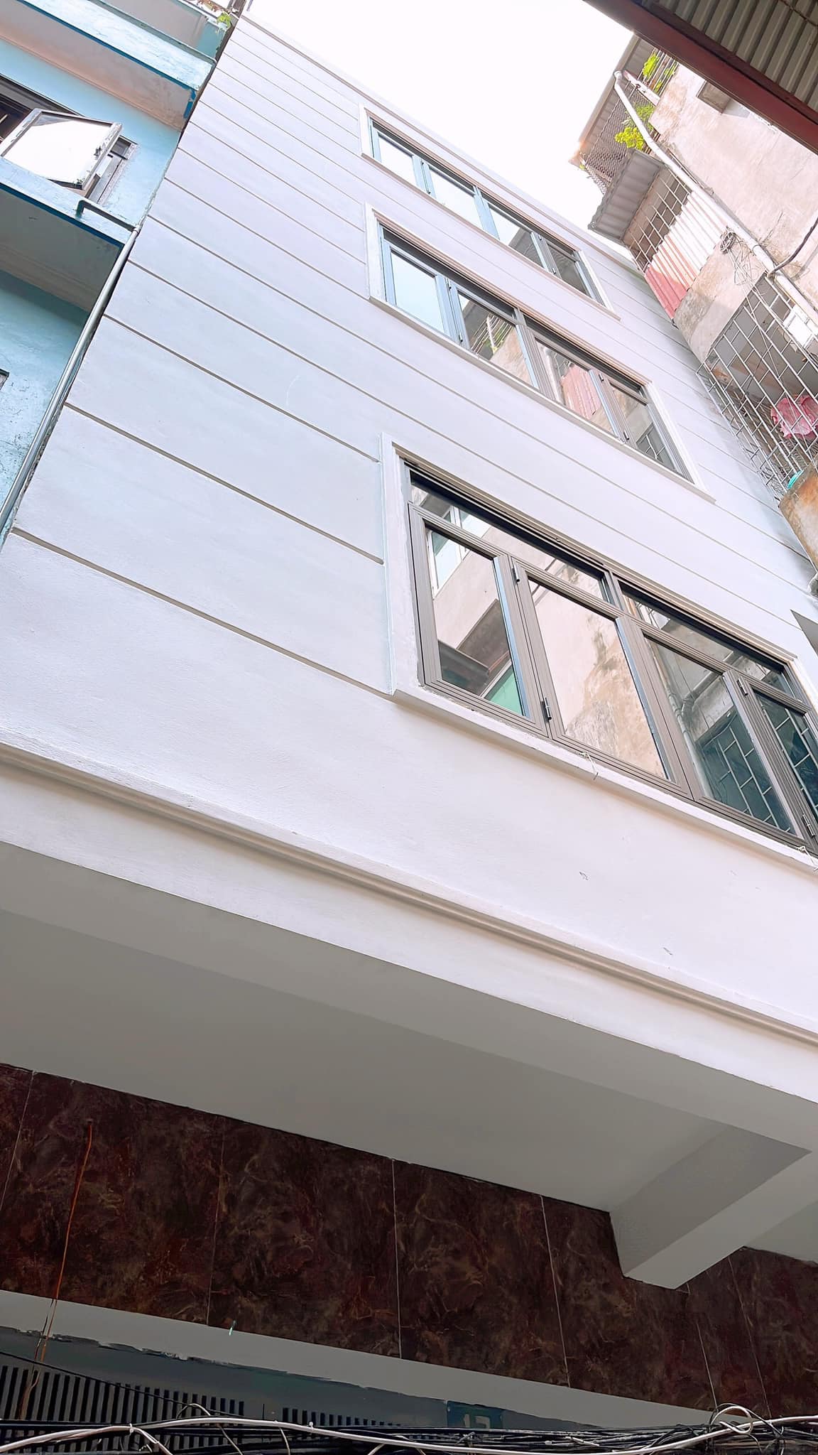 Bán nhà Thái Hà, Đống Đa, ô tô đỗ cửa, thang máy, tiện KD, 5 tầng 43m2 giá 13.5 tỷ.