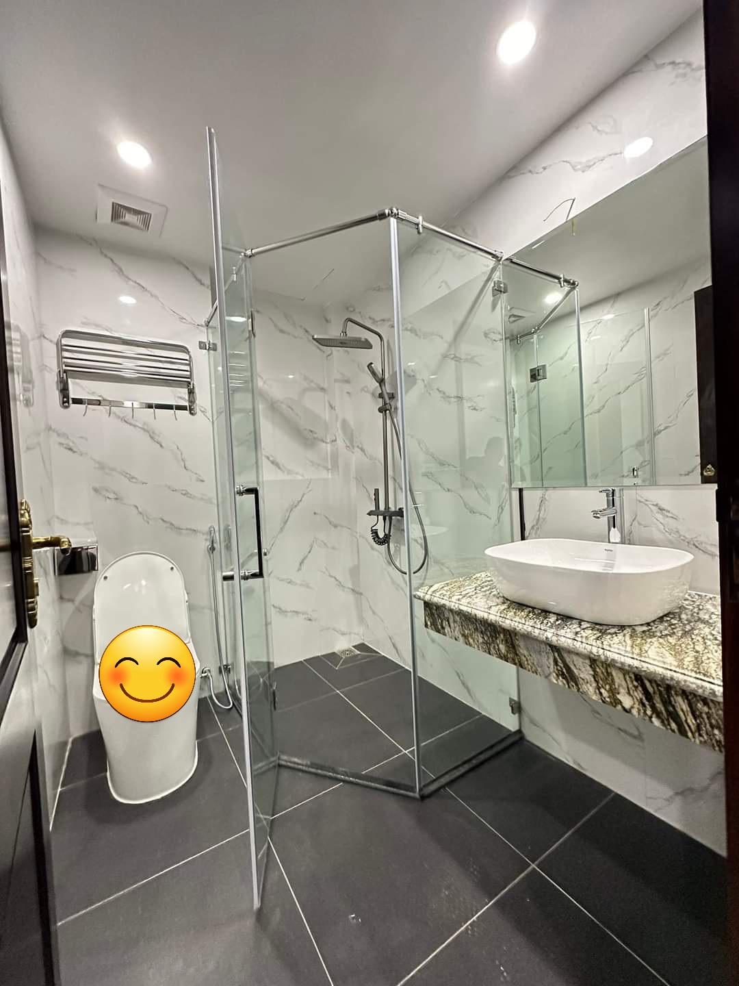 Nhà phố Lạc Long Quân, Tây Hồ, Kinh doanh, Ô tô tránh, 75m2, MT 5m, 7T Thang máy, 9.5 tỷ