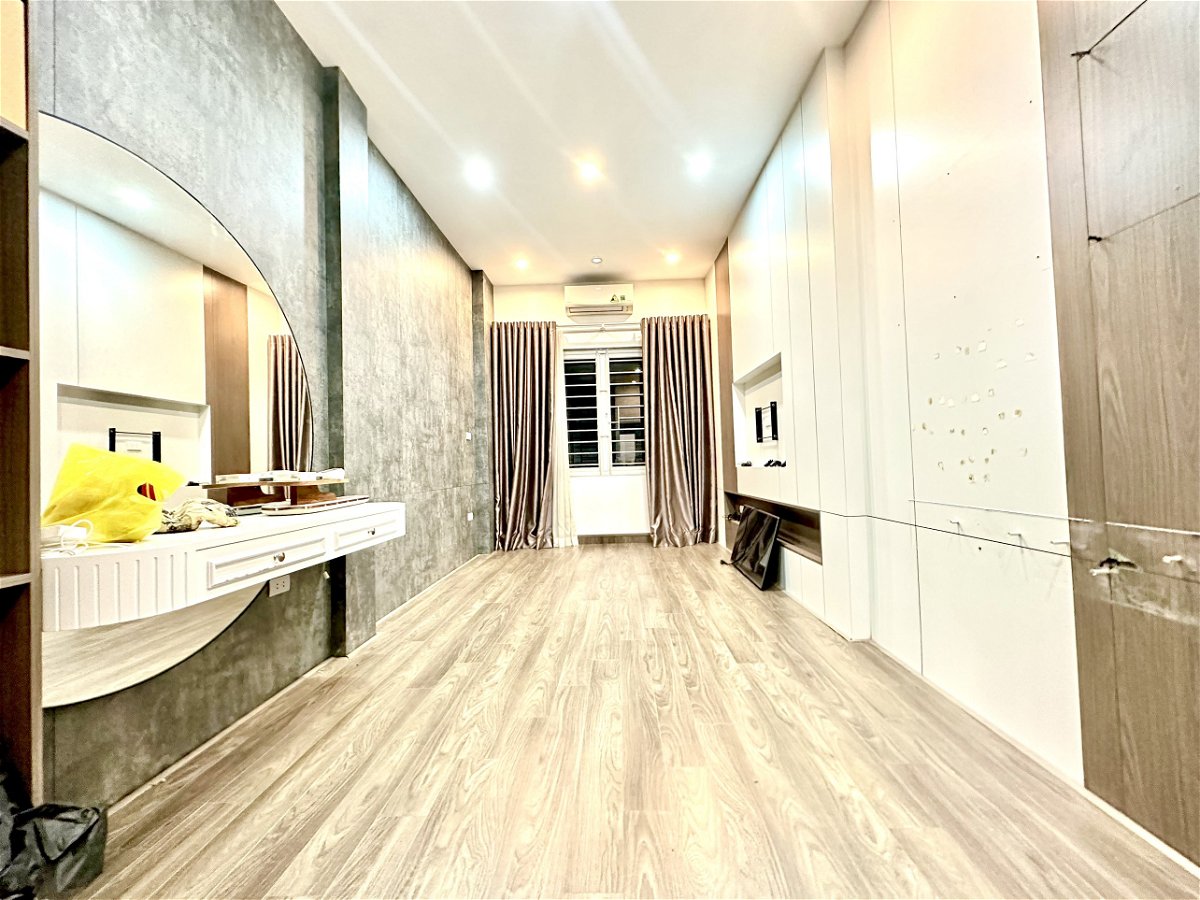 Hai Bà Trưng - ô tô đỗ cửa - full nội thất - 70m2